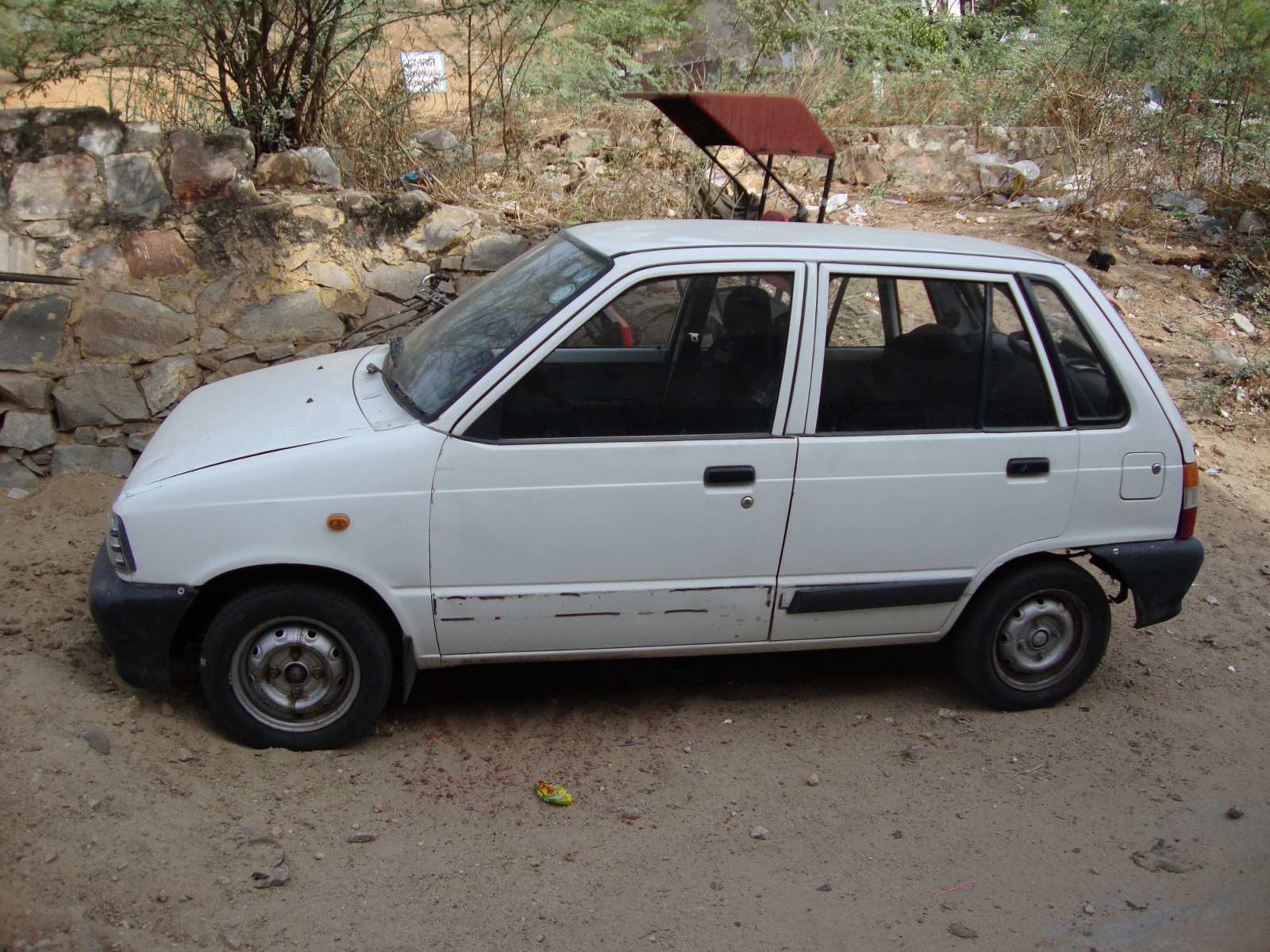 One of the many Maruti 800s based in Jaipur.