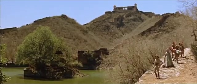 A lake behind Jaigarh and Amber Forts.