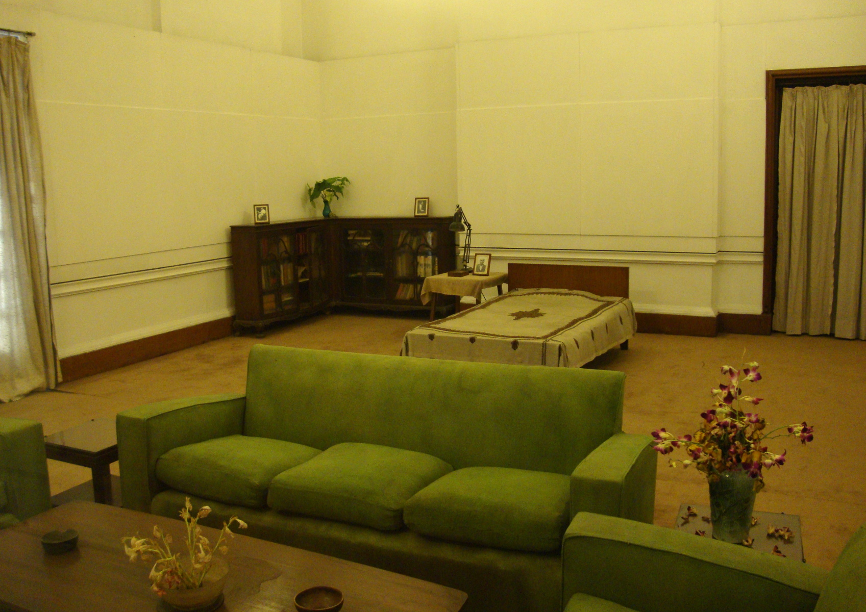 The bedroom that Nehru's daughter Indira Gandhi used when she stayed at Teen Murti Bhawan.