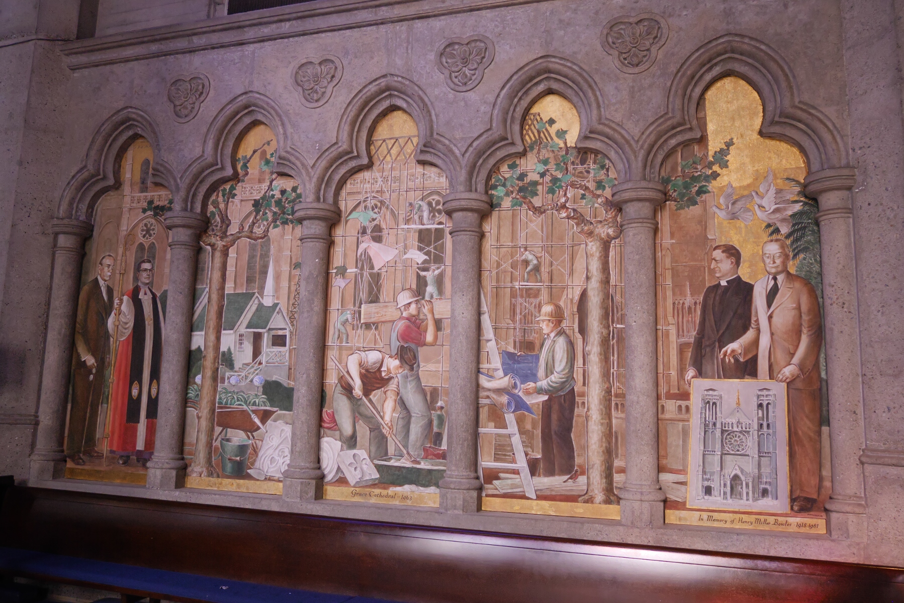 Mural of the construction of the cathedral.