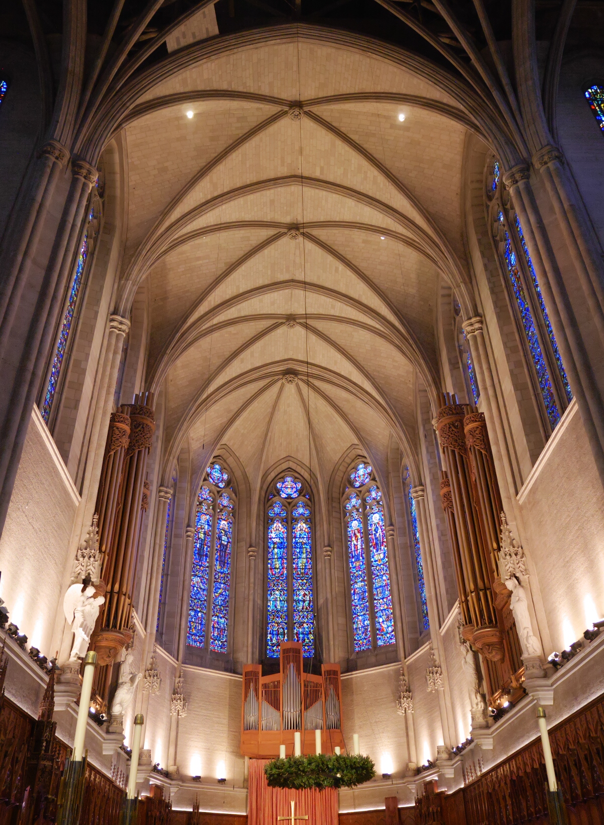 The apse of Grace Cathedral.