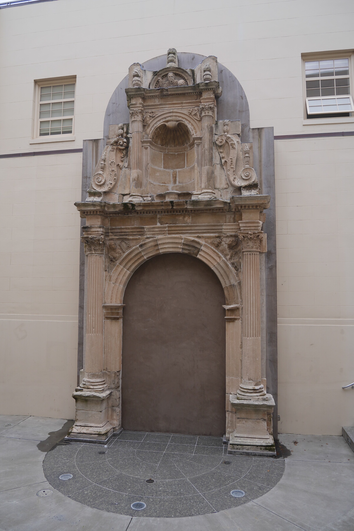 Portal of Santa María de Óvila.