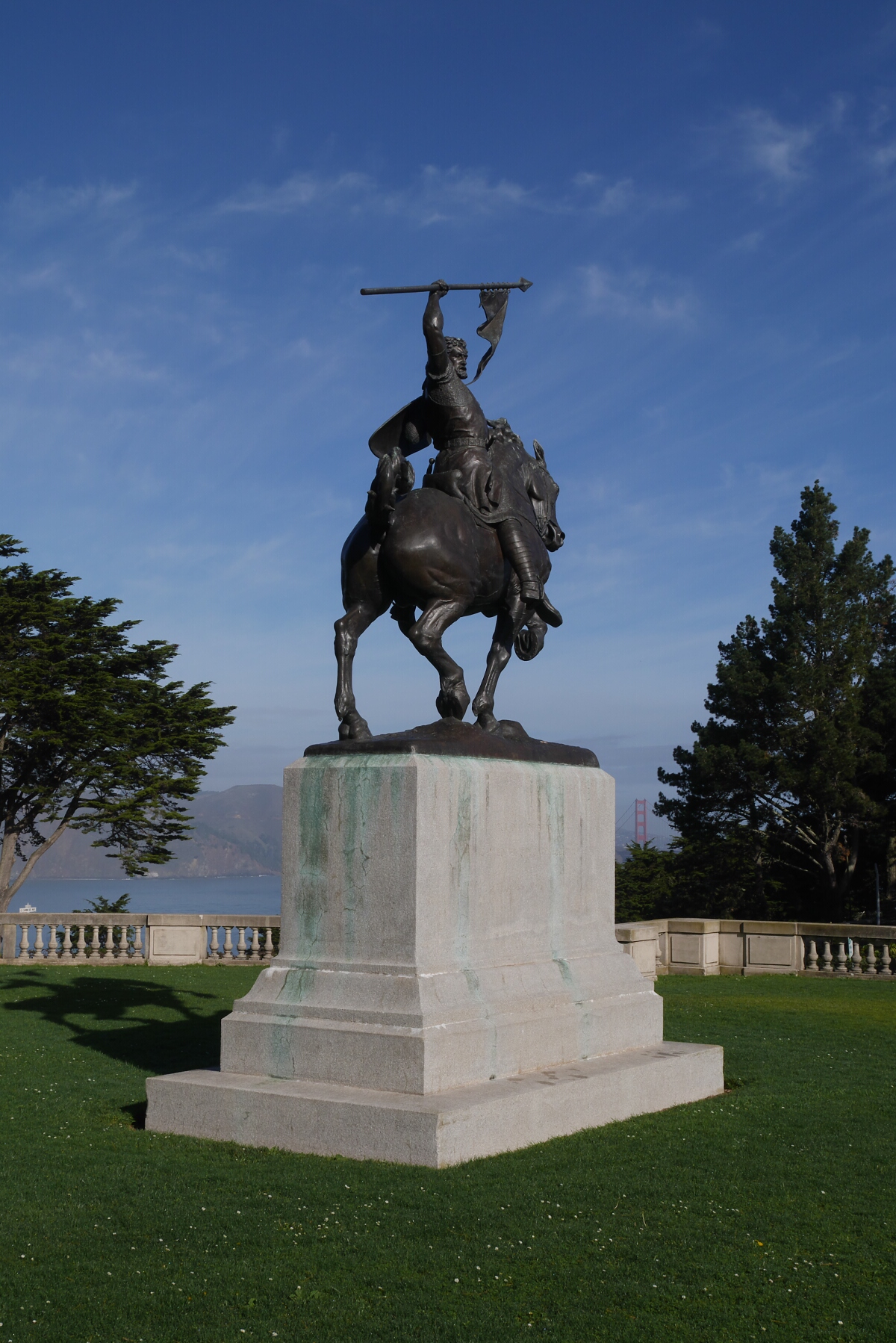 El Cid could see the Golden Gate Bridge if he would just turn his head.