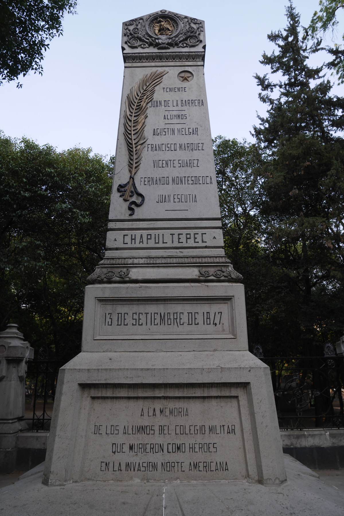 Old Niños Héroes memorial, erected 1881.