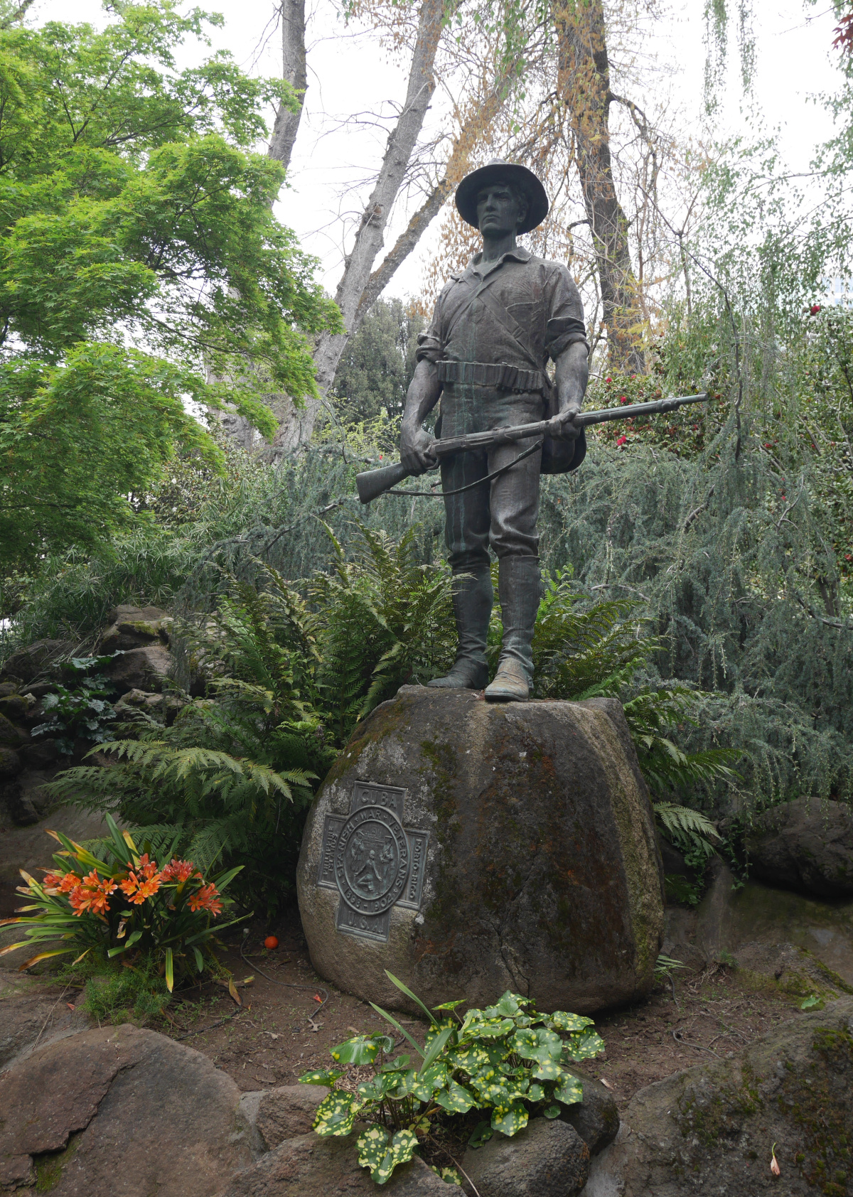 Spanish-American War veterans monument in Sacramento.